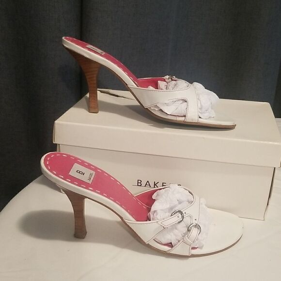 BAKERS BUCKLES STRAPPY HEELS WHITE & BROWN 8B - Picture 1 of 15